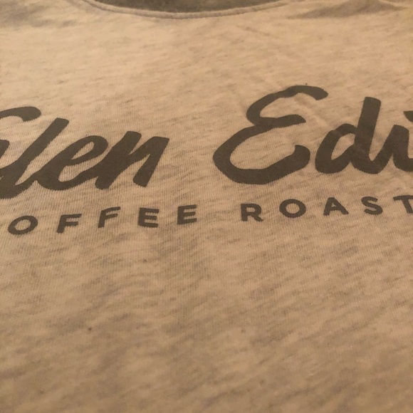 Coffee shop Tee ☕️ - Picture 3 of 5